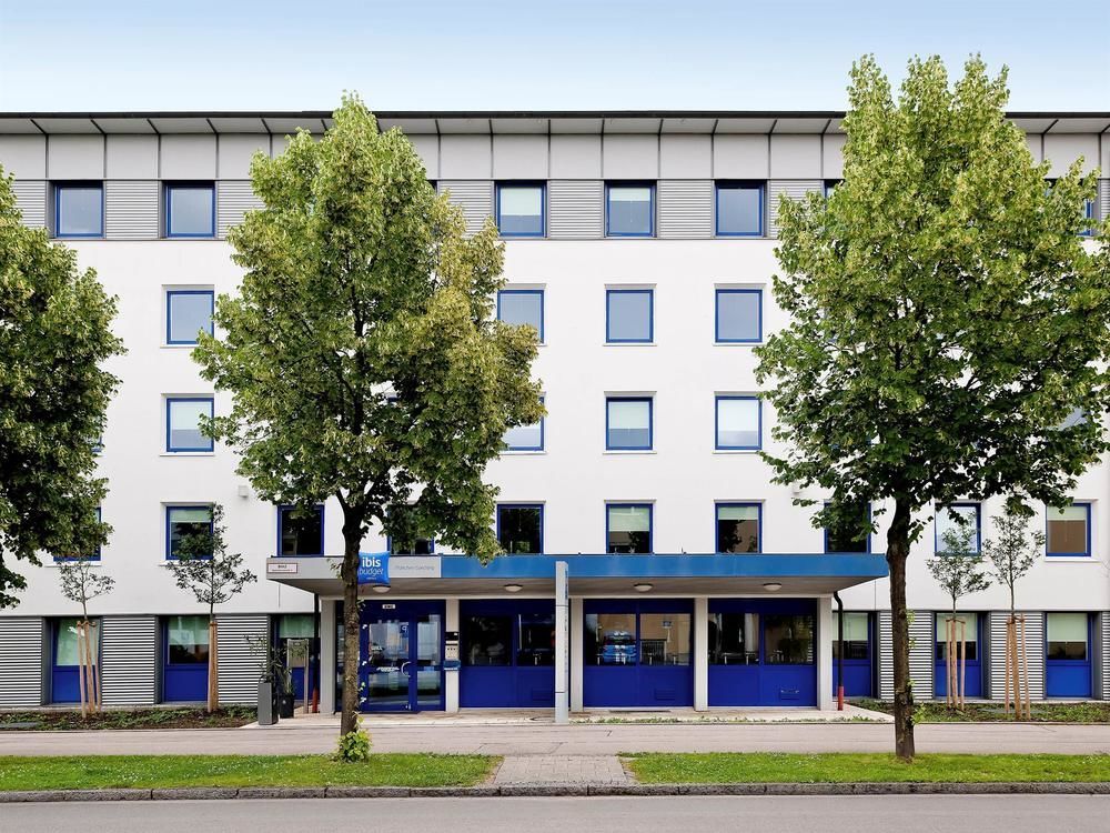 Ibis Hotel Muenchen Garching Garching bei München Exterior photo
